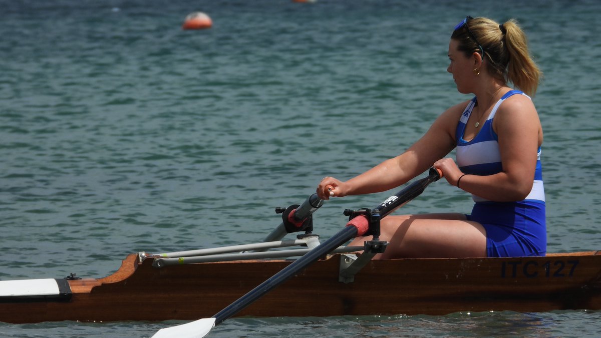 Sticking with #Swanage one of the <a href="/ItchenImperial/">Itchen Imperial RC</a> Women's Scullers.  (Let me know who she is and the race and I shall update).

#swanage #rowing #poole #volunteering #poolerowingclub #supportlocal #coastalrowing #dorset #itchenimperialrowingclub #southampton