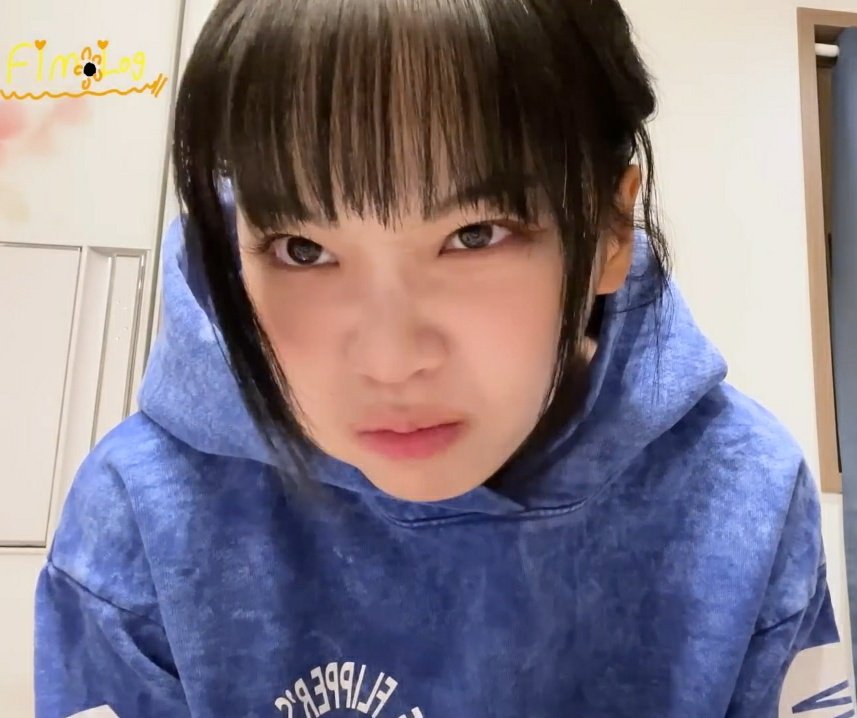 im still a chaewon fan account everyone pls dont be mistaken