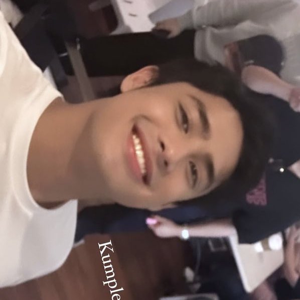 xolarstn's tweet photo. pogi donny with his team 😎

🖇️ https://t.co/BMN3bShart 

#DonnyPangilinan https://t.co/FTF8OJSJnS