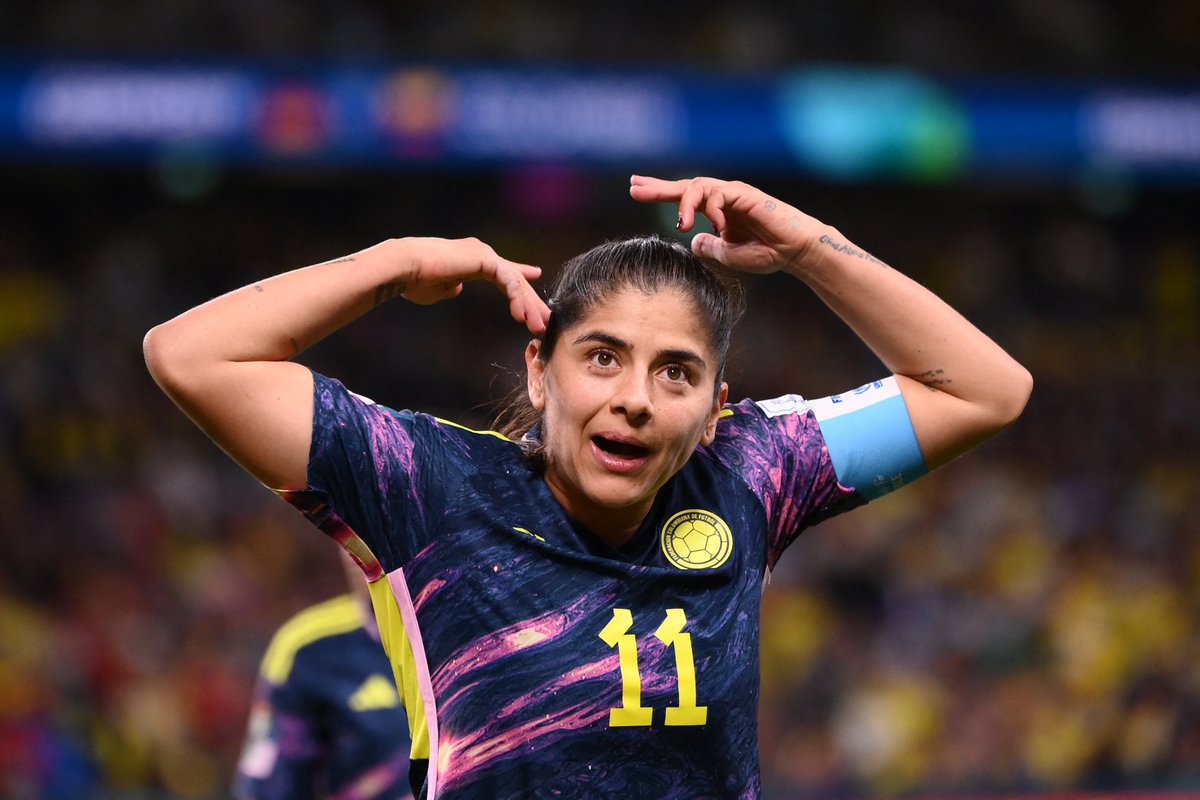 CONMEBOL's tweet photo. ¡Historia! @FCFSeleccionCol es la primera selección en derrotar a #Alemania en una Fase de Grupos de la #FIFAWWC desde 1995 🇨🇴🏆

Las sudamericanas le pusieron fin a la racha invicta más larga de la historia en esa instancia con 20 encuentros sin caídas 👏👏

#CreeEnTuContinente https://t.co/QW44nVlvxy