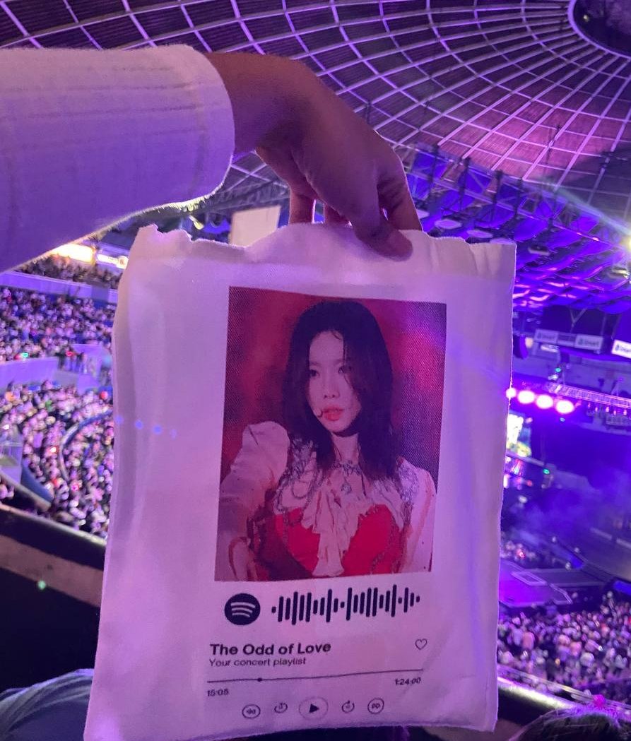 heee_strange's tweet photo. thank u sm, @taeyeonsnabi ! 💖💖💖 https://t.co/rFg1nnok7H