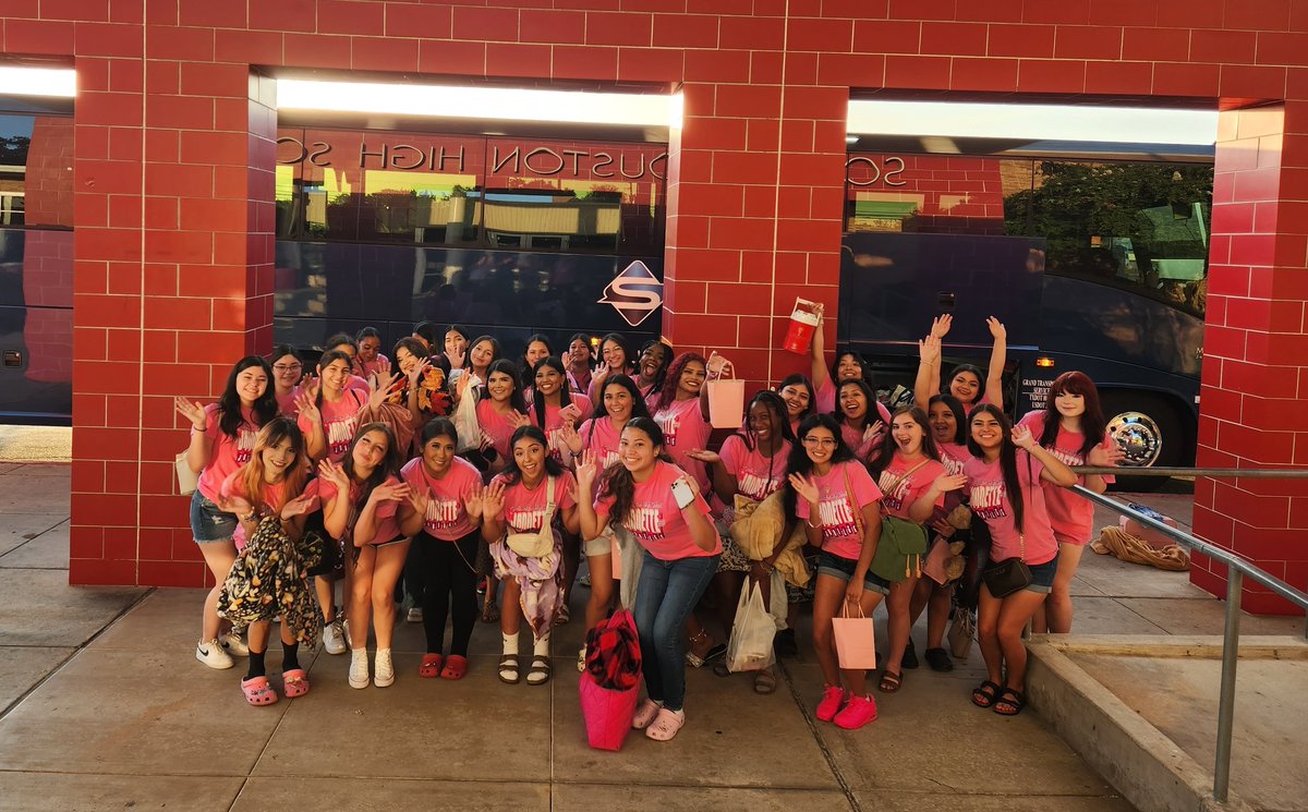 Loaded up and heading out for <a href="/madancenation/">MA Dance</a> Camp!!!! <a href="/SHHSTrojans/">South Houston HS</a> <a href="/andreawenke/">Andrea Wenke</a> <a href="/jsaavedra1775/">JSaavedra</a> <a href="/SoHoAP/">Patrick McCoy</a> @echs_soho