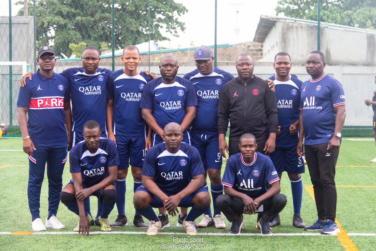 UltrasBenin's tweet photo. Assemblée générale ordinaire de l'association des Ultras Paris du Bénin. Un an d'existence bouclé avec un bilan et belles perspectives
Un match de Gala entre les Ultras Paris et les Fans du Barça
@PSG_KR @PSG_English @PSG_WorldNation @MegaPSG_ @ParisGalaxyOff @ActuTech_Foot https://t.co/oMn0rdXuR8
