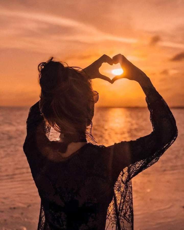 LadyDeCrescent's tweet photo. A woman who understands that being beautiful is not defined by her looks, the clothes she wears, or her size. She knows it is defined by her acts of kindness, the love of her heart, and light within her soul.

The only lasting beauty is that of the heart. ~Rumi https://t.co/MBpyGAPlgl