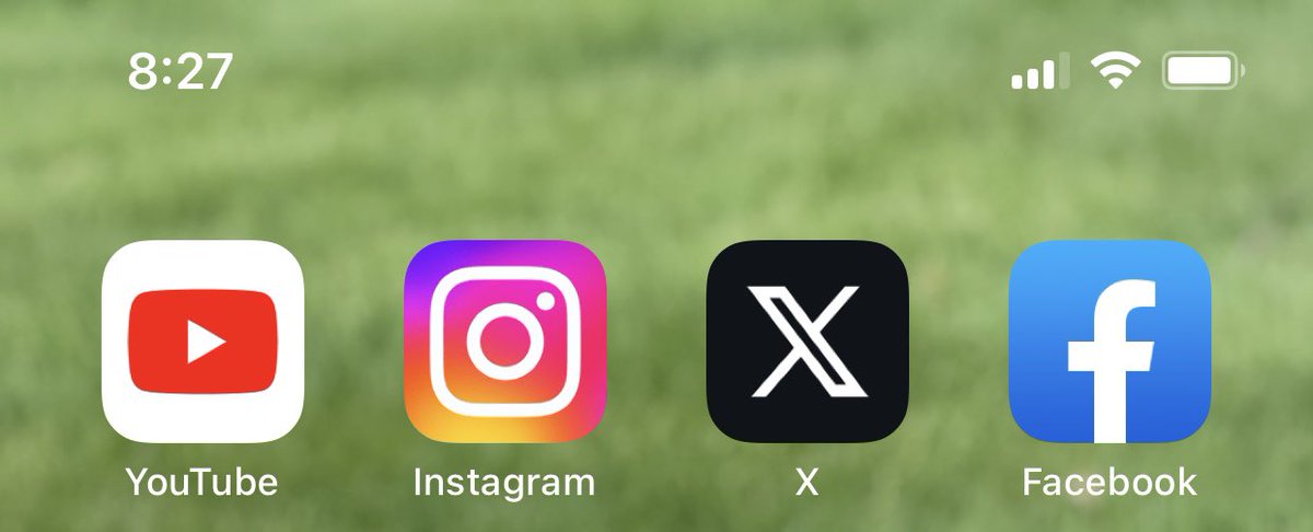 sasssleeey's tweet photo. my twitter app updated and tell me why this is the ugliest thing i’ve ever seen. maybe it’s just bc i’m used to it being twitter and not whatever the fuck this is. take it back https://t.co/g37aB594tV