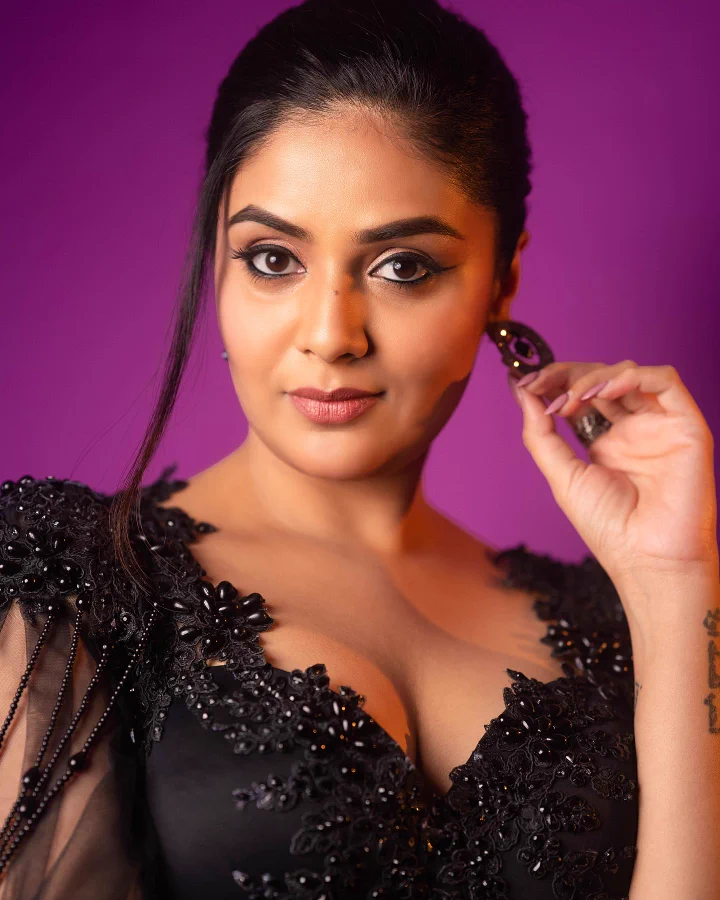 F2SOrQ-XIAAzJpj?format=webp&name=900x900