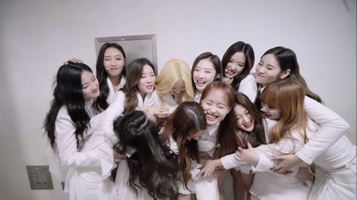 *berpelukaaaann* sugohaessoyo anabulku! terimakasih atas penampilan hari ini! kalian kereeeennn♡ semangat buat next *ehemnya* 🥺♡

[ <a href="/aalonathania/">DELUNE ㅡ Ayona ₍ᐢ.ˬ.⑅ᐢ₎</a> <a href="/lNDRANILA/">Neoma.</a> <a href="/PAULlNA/">Duma</a>  <a href="/stxrnght/">Lumi DELUNE, Bintang UTARA</a> @cataleanne <a href="/leaffeild/">Arutala.</a> <a href="/loveablie/">DELUNE, KEIKO</a> <a href="/phylocalie/">DELUNE — Dinda.</a> @bywoIf ]