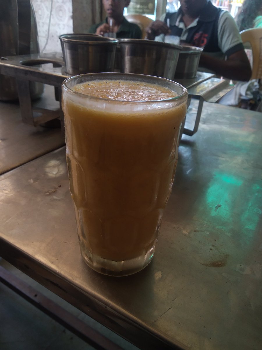 Being_Manass's tweet photo. મને જરાય ફર્ક પડતો નથી કે લોકો શુ વિચારશે? 
બજાર માં જાવ ને મશહૂર નું જ્યુસ તો પીવું જ પડે..... તમે ભલે મોંઘાદાટ રેસ્ટો માં જતા હોવ😎 https://t.co/A1kN3LED7T