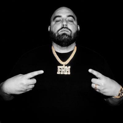 Duck_Dimes's tweet photo. Dude is a bum. This man single handedly influenced a young, vulnerable athlete into derailing his entire career in a matter of months. https://t.co/j5uQ3GH6aw