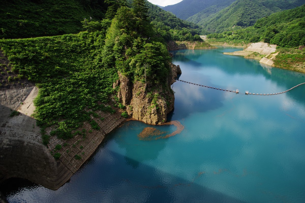 PENTAXXER's tweet photo. J limited 01／TAMRON SP AF 17-35mm F/2.8-4 Di LD Aspherical [IF]

酷道の万沢林道をヒイヒイ言いながら抜けた後の奥四万湖。この時期はどうなんだろうと思ったけど充分綺麗な四万ブルーが拝めました😄

#奥四万湖 #ダム湖 #四万ブルー #中之条町 #リコペン風景部 #PENTAX #jlimited01 #Tamron #A05 https://t.co/jLCGgDxjAz