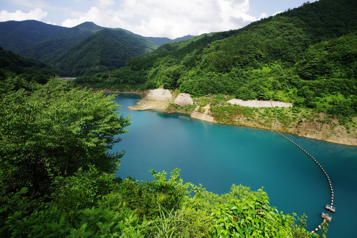 PENTAXXER's tweet photo. J limited 01／TAMRON SP AF 17-35mm F/2.8-4 Di LD Aspherical [IF]

酷道の万沢林道をヒイヒイ言いながら抜けた後の奥四万湖。この時期はどうなんだろうと思ったけど充分綺麗な四万ブルーが拝めました😄

#奥四万湖 #ダム湖 #四万ブルー #中之条町 #リコペン風景部 #PENTAX #jlimited01 #Tamron #A05 https://t.co/jLCGgDxjAz