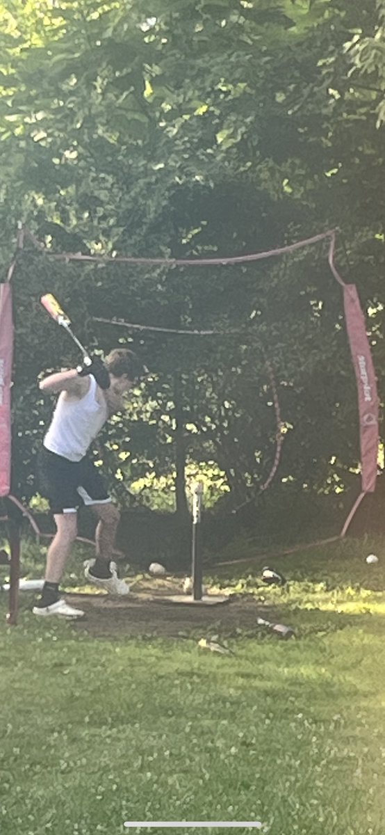 Roger1stCFalls's tweet photo. Here’s a reason you
may see our son play
big league baseball.
It’s 8:30am
Sunday morning
He’s 14
and
just getting some swings in
#WorkEthic
#Aspirations
#DLake16
#Bulldog55 https://t.co/bd47Ip3aa1