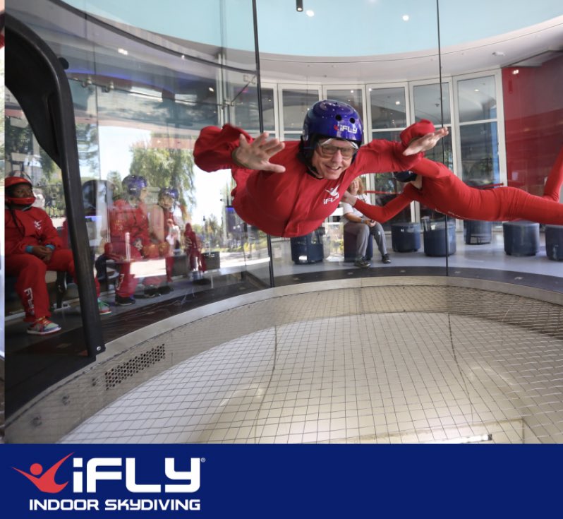 Welcome to the #backtoschool Dropzone🪂🪂🪂Drop your #clearhthelist and/or #DonorsChoose here 👇🏻👇🏻👇🏻👇🏻for a sprinkle and/or retweet 🪂📓🪂