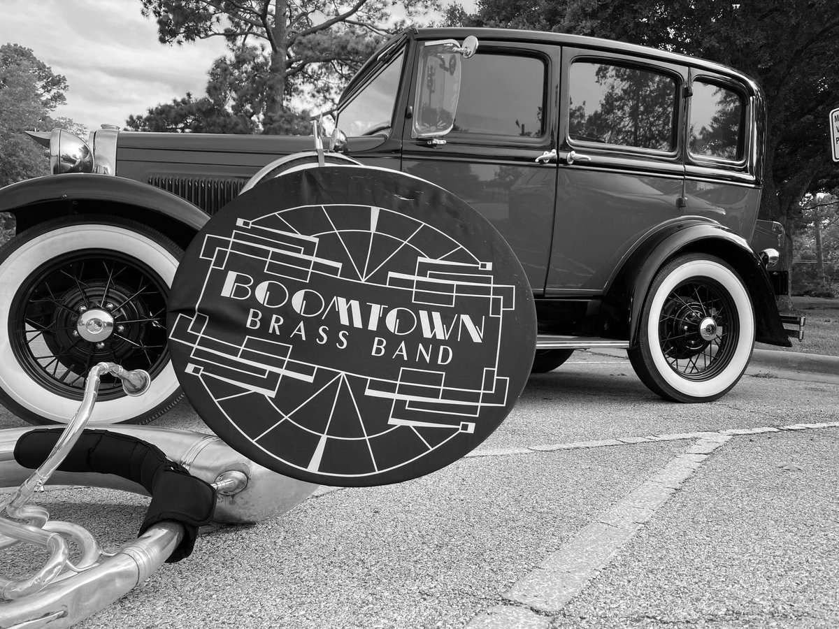 It’s time for #boomtownbrassband Sunday Brunch today @mktbar downtown Houston! Trad jazz 12-3PM, family friendly, complimentary garage parking entrance on McKinney, &amp; stock up on groceries @Phoenicia foods! 

W/@theltonbass @homeroaster <a href="/morrishmoon/">Morris Moon</a> <a href="/danireich/">danielle reich 🎶</a> &amp; Doug Wright 🎶