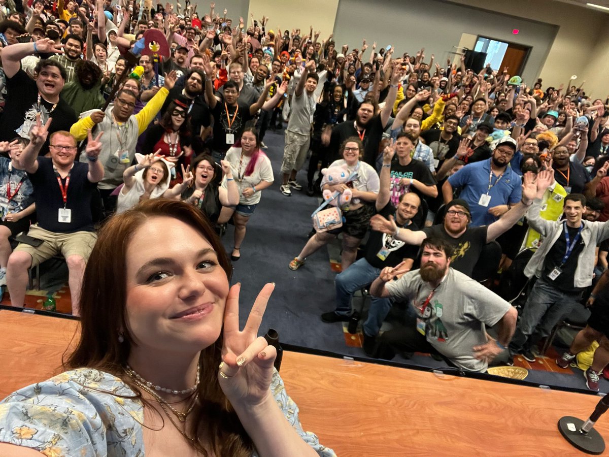 LeeandLie's tweet photo. OTACON thank you for all of the love this weekend!!! 😂💗 https://t.co/WnXaIQjce1