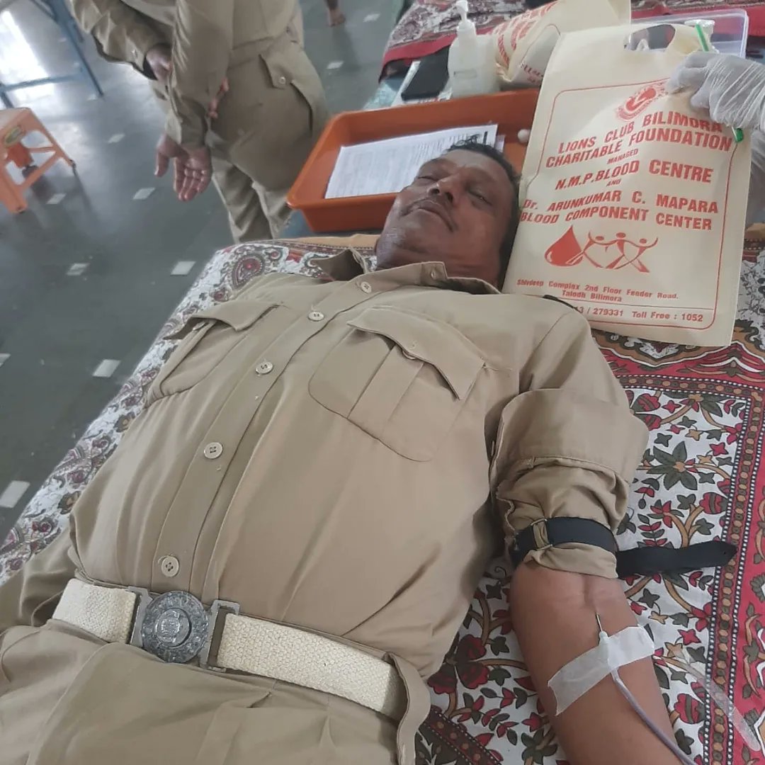 lions_f257470's tweet photo. District 3232 F2, Lions Club of Billimora (July 30, 2023) Blood Donation Camp is organized by Sant Nirankari Mission at Somnath Complex , Bilimora In this Camp total 93 Blood Bags are collected. https://t.co/TKOh3rusKS