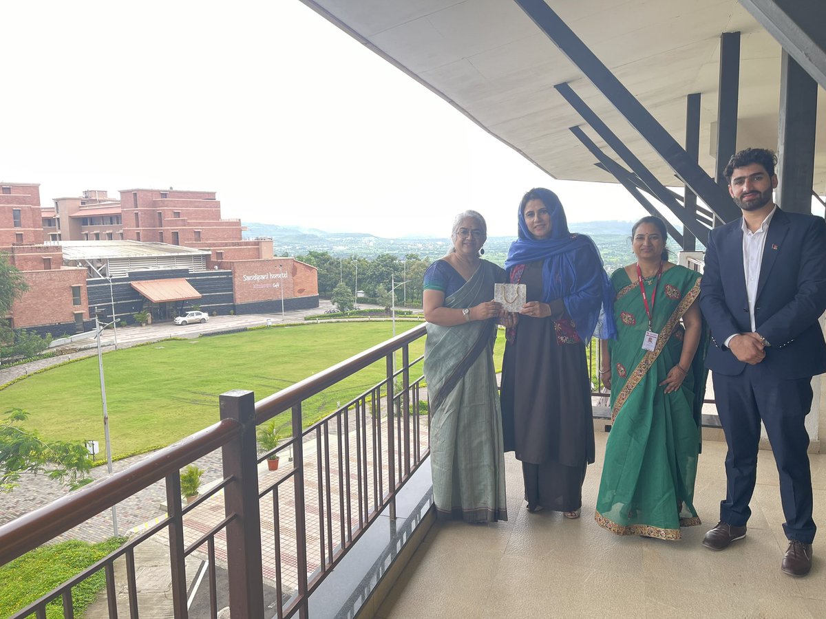 ZakiaWardak's tweet photo. 2
I am very pleased and grateful to announce that Symbiosis university showed support towards Afghan girls and agreed to provide freeship to Afghan girl students and scholarship for Afghan boy students.
@symbiosistweets https://t.co/YwKWdZtSy9