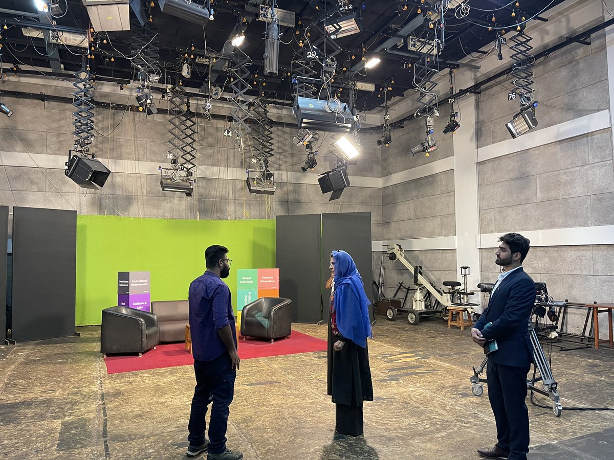 ZakiaWardak's tweet photo. 3
They can simply login onto the symbiosis website  &amp; register for the courses,  all they need is internet availability &amp; it is completely free for girl students.  It is great news for young Afghan boys and girls . I am thankful to @symbiosistweets for this wonderful opportunity. https://t.co/FYMGlNtQCO