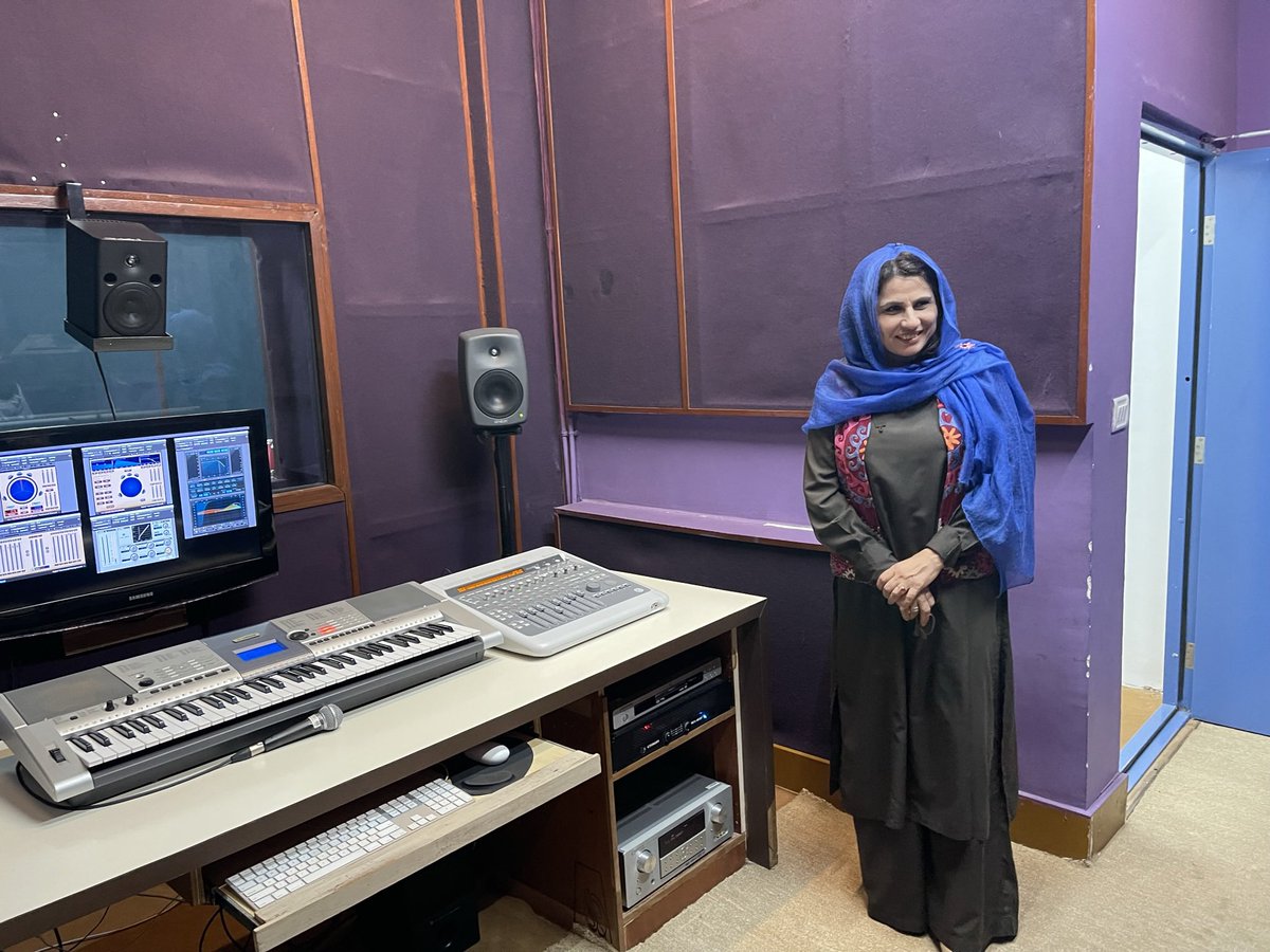 ZakiaWardak's tweet photo. 3
They can simply login onto the symbiosis website  &amp; register for the courses,  all they need is internet availability &amp; it is completely free for girl students.  It is great news for young Afghan boys and girls . I am thankful to @symbiosistweets for this wonderful opportunity. https://t.co/FYMGlNtQCO