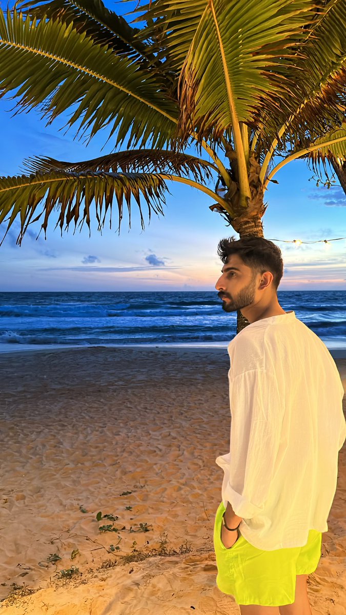 llswafll's tweet photo. Dior pop up - phuket 🌅 https://t.co/hb87H339N4