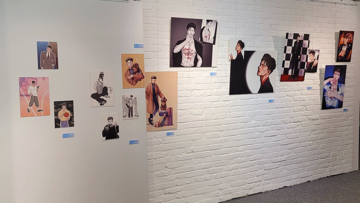 rice_jabgog's tweet image. 두번째 관람 
너무너무 좋아서 계속 한참 보고있게 만들었던 부분들♡
파랑파랑한 태섭이들이 햇빛을 잔뜩 받아서 정말 예뻤어요ㅠㅡㅠ♡
슈퍼스타에서 파파라치 일상 모습까지 이어지던 흐름도 너무 좋았구요

#송태섭생일전시회
#THE_FIRST
#더퍼스트
#여긴_태섭군의_미술관입니다