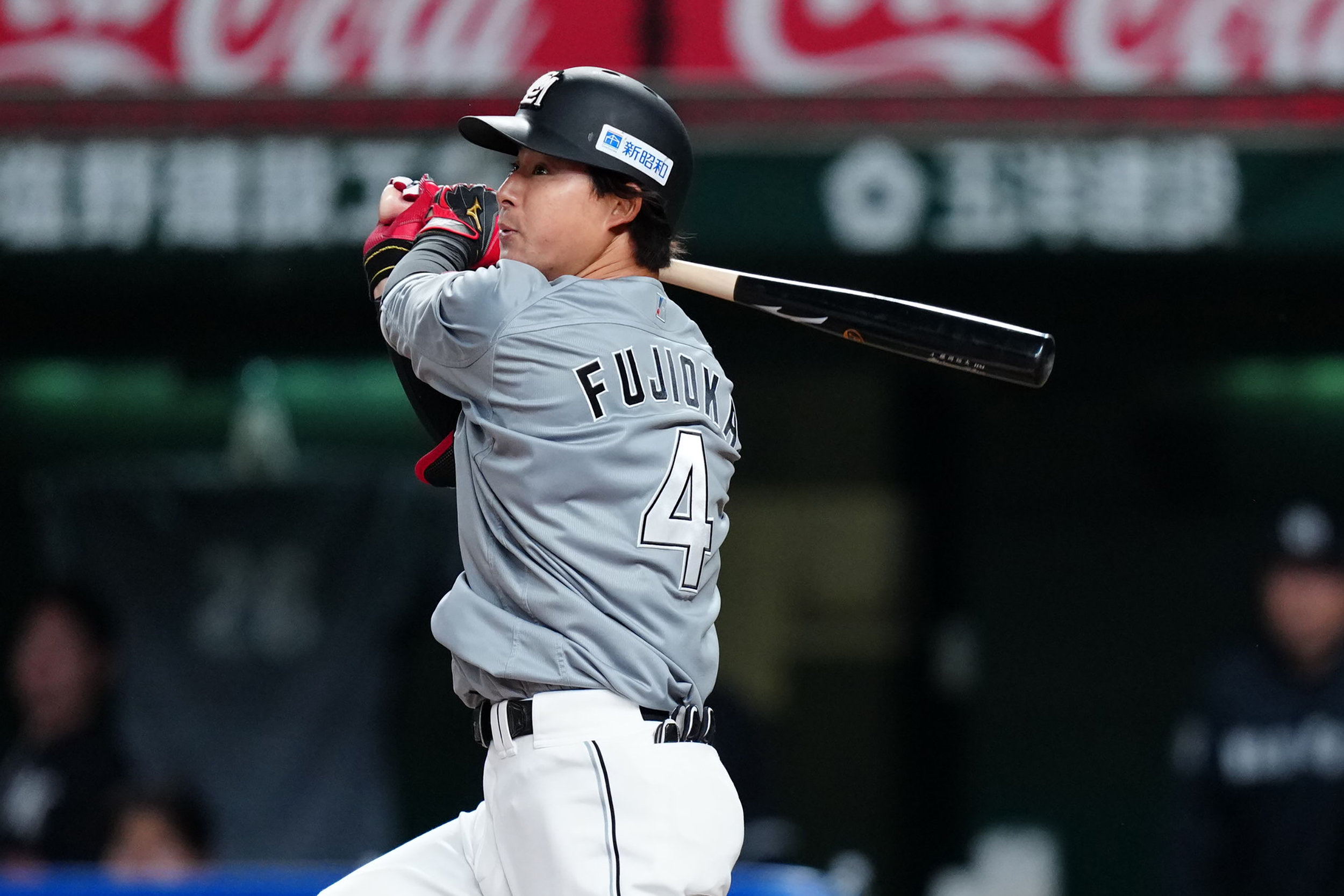 ニック元巨人 松本匡史 月間最優秀選手 トロフィー 元巨人“青い