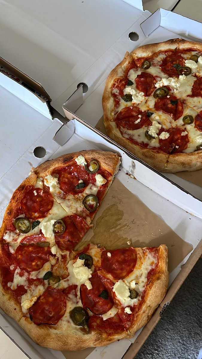 Moim zadaniem w Polsce walutą powinna być pizza, kuuurna… #pizza