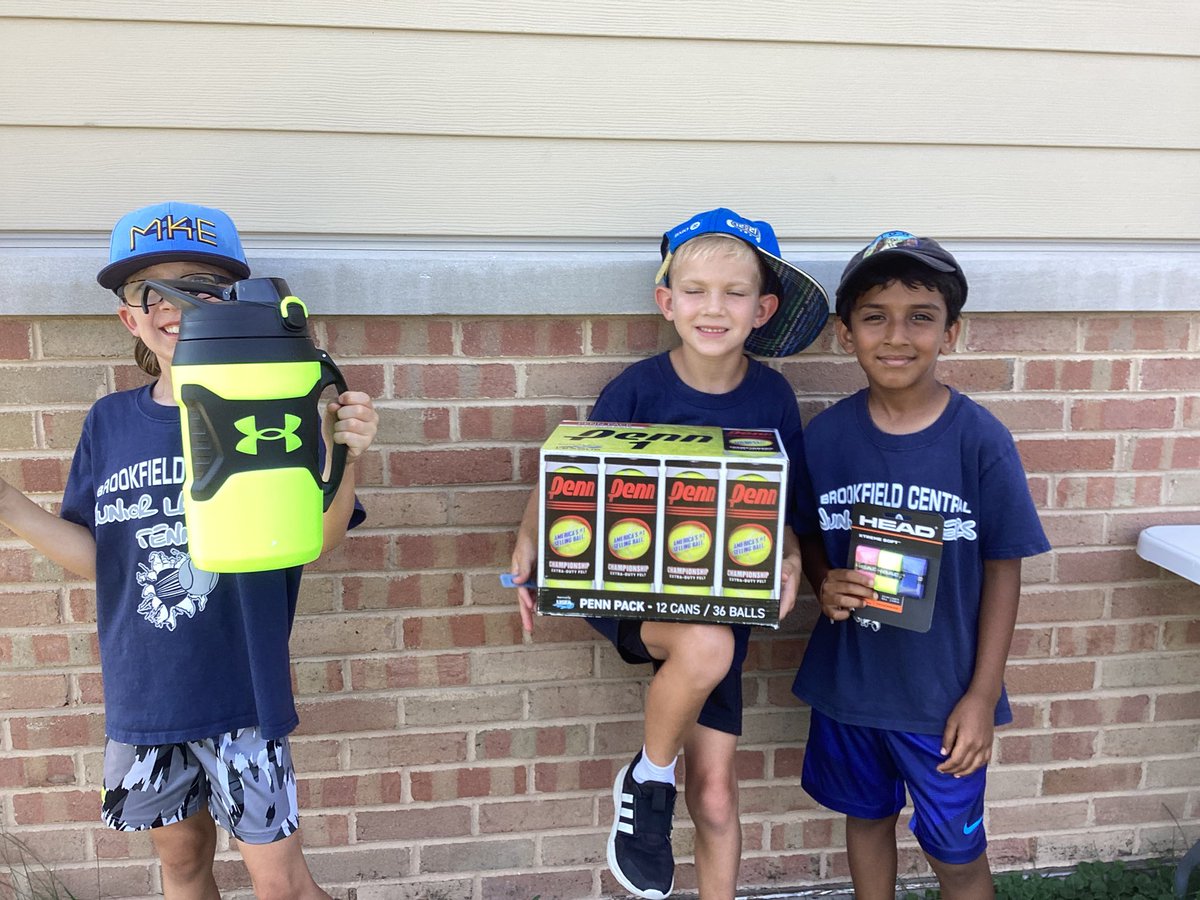 jrlancerstennis's tweet photo. Raffle prize winners! These Junior Lancers will be playing with new balls, will be hydrated and won’t have their grip slipping no matter how humid it gets! https://t.co/UP2l40ovq2
