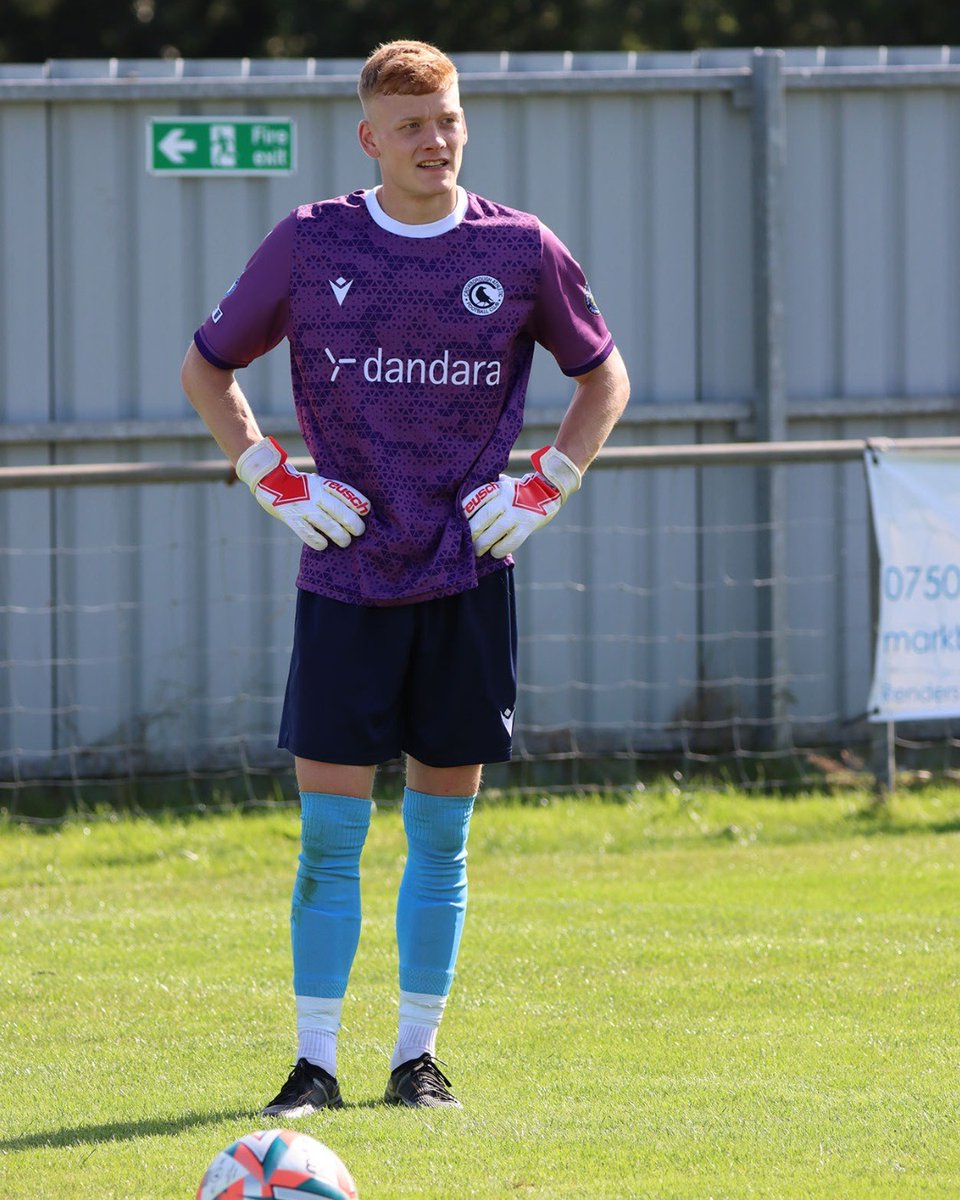Unexpected twist on the pitch, Jack Mayhew stepped in as Goal keeper whilst Martin Grant was in Sin Bin. 🧤🥅

#goalkeeper #goalie #keeper #crowborough #notagoalkeeper