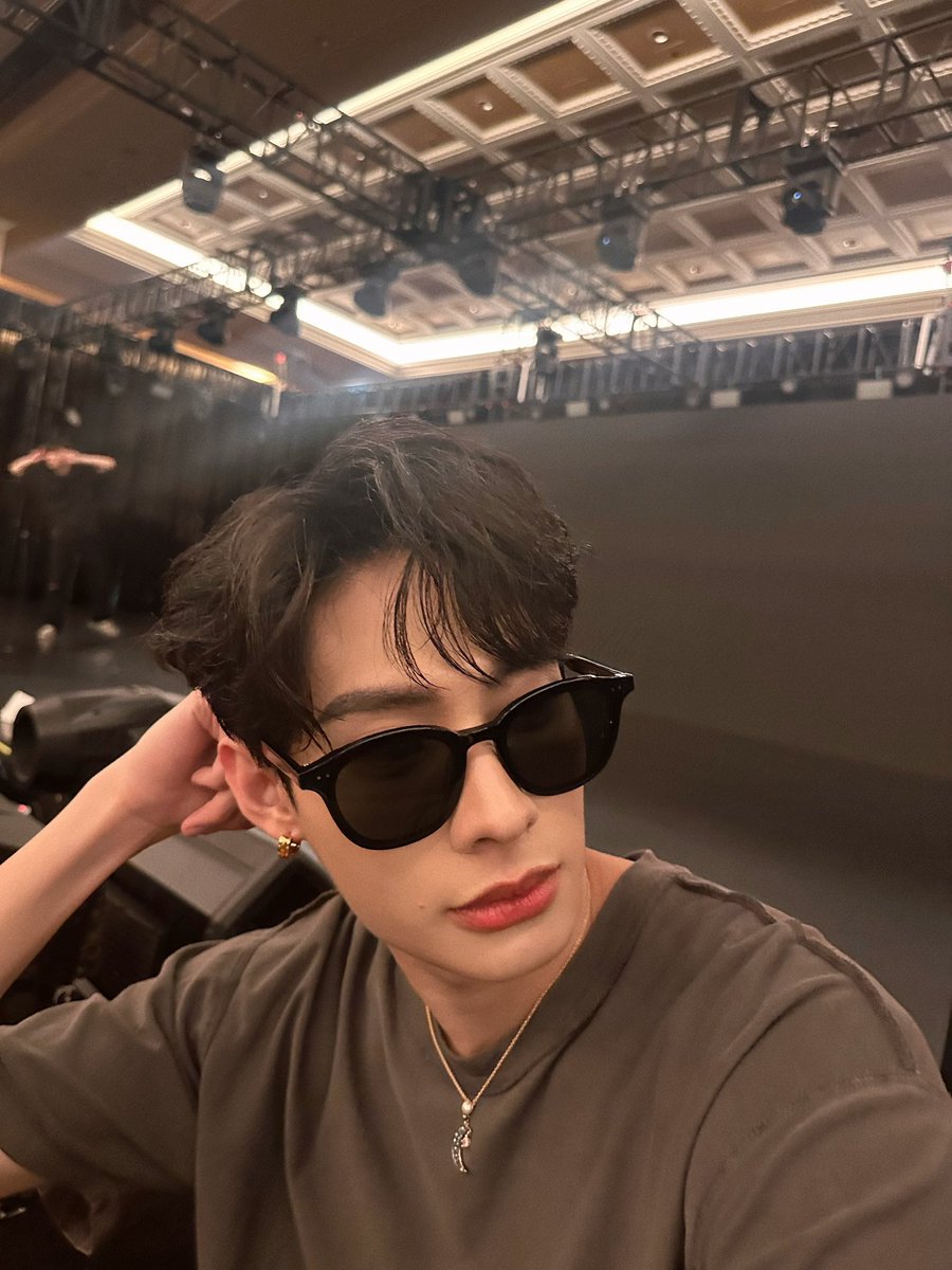 TutorKrp's tweet photo. 🫶🏻🩶🪐

#TutorKrp https://t.co/hiMOr8RlJO