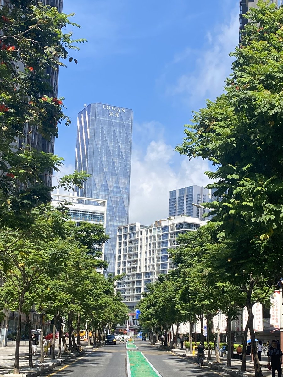 peter57513061's tweet photo. 深圳人都知道这是哪里吧，今天找了一下午，腿都跑断了，就是没有我想要的，兄弟们谁能带带路，有饭一起吃 https://t.co/uG3oRXqzQE