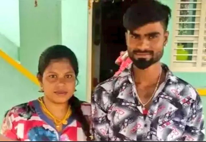 Shivakumari Vigneshwari(25), Sri Lankan entered India on tourist visa to marry a Laxman(28) from Andhra Pradesh,whom she met on Facebook 6 years ago. Chittoor SP served her a notice, asking her to leave India once her visa expires on August 15 or seek an extension of her stay.
🙄