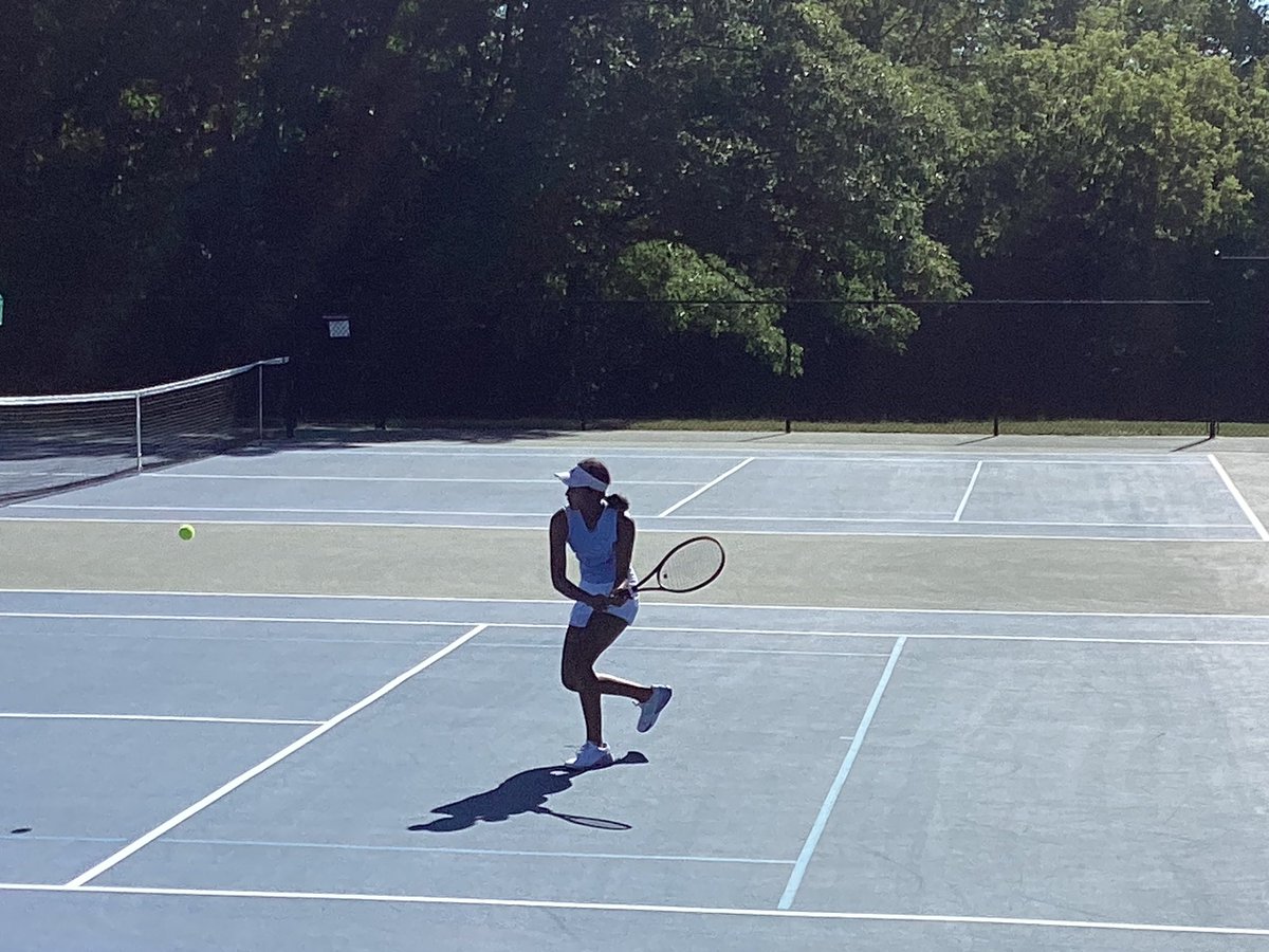 jrlancerstennis's tweet photo. Awesome to see current and future Lancers competing this weekend in a fantastic tournament! Ishani, Shloka, Akshita and Camryn are all putting in the work it requires to achieve greatness! https://t.co/pVuUjbuTgh