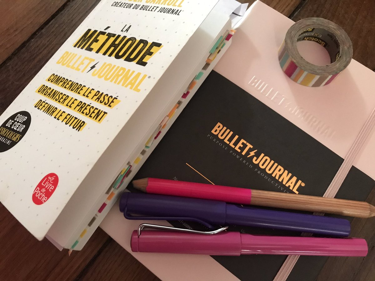 MChainotBatail's tweet photo. Alors que je débute,
Mon #BuJo Nouveau,
Je choisis cette fois,
d’appliquer consciencieusement,
La méthode de @rydercarroll
« Comprendre le passé,
(Pour) Organiser le présent,
(Afin de) Définir le futur ».
#AmeliorationContinue #flow #priorités #Carnet #focalisation https://t.co/u9TuaoP1ic