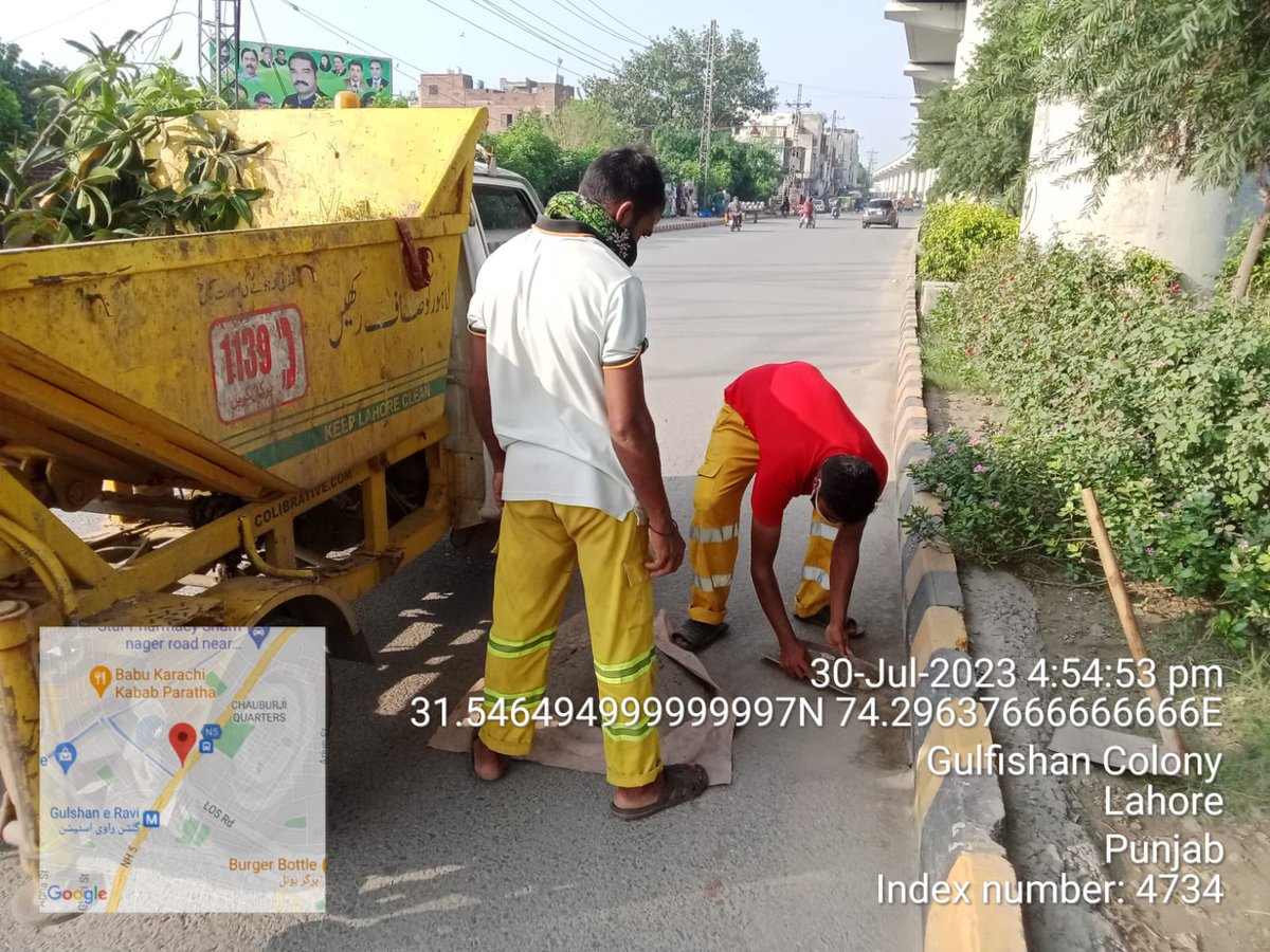 SPAL_1139's tweet photo. While others relax, LWMC works tirelessly to keep our city beautiful on Sundays too! 🌆🗑️ #LWMC #SundayCleanUp #DedicatedTeam https://t.co/D8IihTRmxI