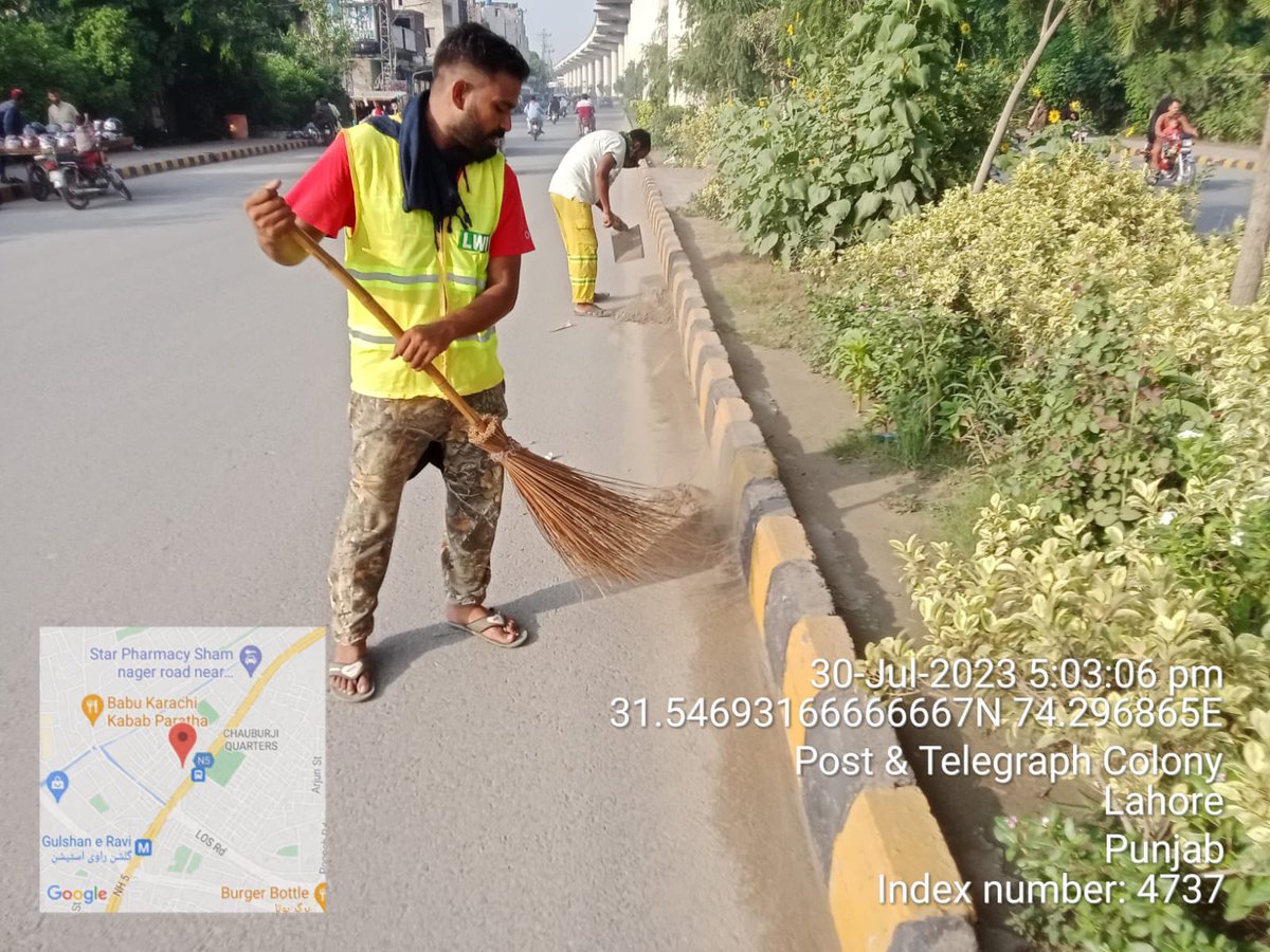SPAL_1139's tweet photo. While others relax, LWMC works tirelessly to keep our city beautiful on Sundays too! 🌆🗑️ #LWMC #SundayCleanUp #DedicatedTeam https://t.co/D8IihTRmxI