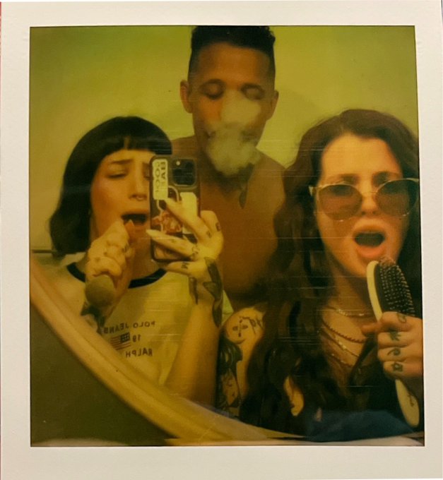 When u stoned @goodmusebadmuse @badmusefirst @bugortheletter https://t.co/zLALYrhFrC<a class="tags" target="_blank" title="On Twitter" href="/?out=eyJ0eXAiOiJKV1QiLCJhbGciOiJIUzUxMiJ9.eyJpYXQiOjE3MjA1MzE5NTUsImlzcyI6InR3cG9ybnN0YXJzLmNvbSIsIm5iZiI6MTcyMDUzMTk1NSwiZXhwIjoxNzUyMDY3OTU1LCJyZWRpcmVjdF91cmwiOiJodHRwczovL3R3aXR0ZXIuY29tL2dvb2RtdXNlYmFkbXVzZSJ9.kax7L9VSz5cETh3IW6GHfhapcyasjxrBqFhCg-XYwcse6k9nX4ab3ZbEouXF316t0IDz5K4T1vI1YRrIH0PI4g">@goodmusebadmuse</a><a class="tags" target="_blank" title="On Twitter" href="/?out=eyJ0eXAiOiJKV1QiLCJhbGciOiJIUzUxMiJ9.eyJpYXQiOjE3MjA1MzE5NTUsImlzcyI6InR3cG9ybnN0YXJzLmNvbSIsIm5iZiI6MTcyMDUzMTk1NSwiZXhwIjoxNzUyMDY3OTU1LCJyZWRpcmVjdF91cmwiOiJodHRwczovL3R3aXR0ZXIuY29tL2JhZG11c2VmaXJzdCJ9.VbMZ8E6gSrVqnO6nwaX9aBbNBMavDruDtr_omkAuleClSIlqS0j253vx5LGMM1buP9MMOd9srl66y5iAJfY7Aw">@badmusefirst</a><a class="tags" target="_blank" title="On Twitter" href="/?out=eyJ0eXAiOiJKV1QiLCJhbGciOiJIUzUxMiJ9.eyJpYXQiOjE3MjA1MzE5NTUsImlzcyI6InR3cG9ybnN0YXJzLmNvbSIsIm5iZiI6MTcyMDUzMTk1NSwiZXhwIjoxNzUyMDY3OTU1LCJyZWRpcmVjdF91cmwiOiJodHRwczovL3R3aXR0ZXIuY29tL2J1Z29ydGhlbGV0dGVyIn0.gYQlrjcHDr8TTiagz1GSi1bbckrsq9zey-rqloBgh-pyw_t1iZzWzxtoBlrN4meiencNOUMRBHMHeIGC7YDb3Q">@bugortheletter</a>