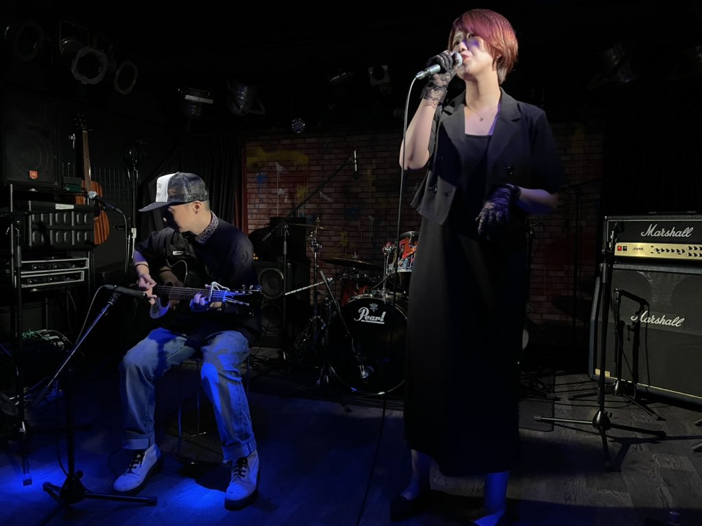 stroborush2022's tweet image. コットンクラブさんのイベントに結構酔っ払ってから行った。ひろゆきさんがギター弾いてるの多分17年振りぐらいに観た🤣ユキさんと良いコンビだった^_^
#バッドニーラボ
#badkneelab