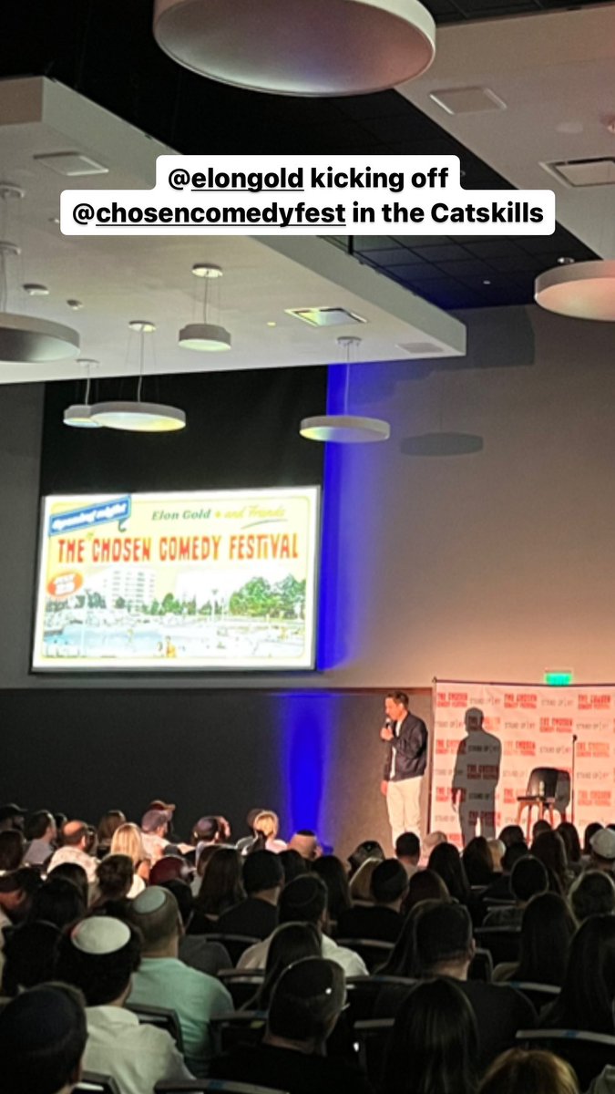 YeahThatsKosher's tweet photo. Last night’s packed house at the @chosencomedy show in the Catskills with host @ElonGold https://t.co/GNm9W8IEef