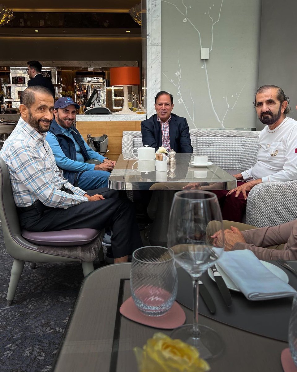groupfazza's tweet photo. صاحب السمو الشيخ محمد بن راشد آل مكتوم، مع أخيه سمو الشيخ أحمد بن راشد آل مكتوم "ربي يحفظهم" في لندن 💙 https://t.co/dShQUsT5pB