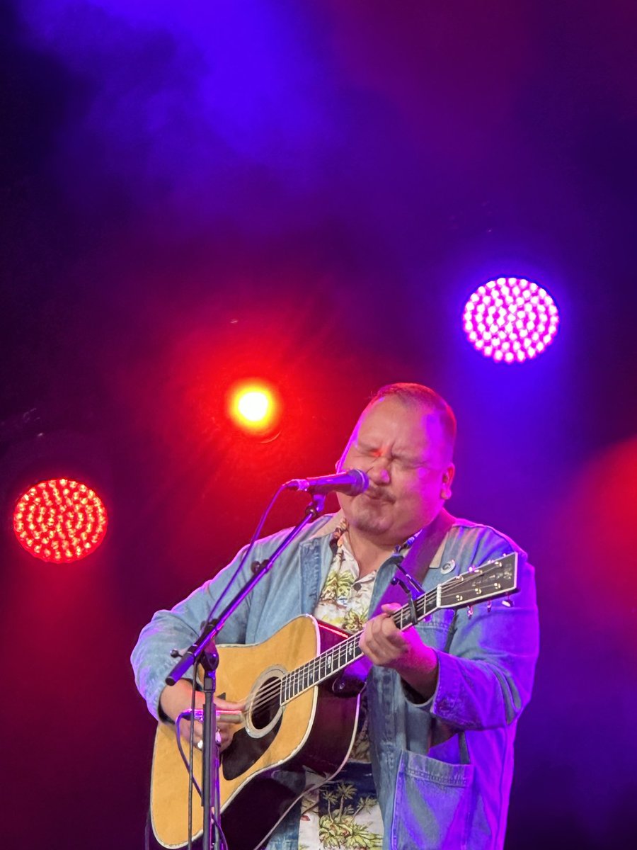 isobeldixon's tweet photo. Such a beautiful life-affirming performance by William Prince @CamFolkFest today. ‘Love gets easier & harder all the time’ #StandInTheJoy #music #livemusic https://t.co/jmbI307Ovv
