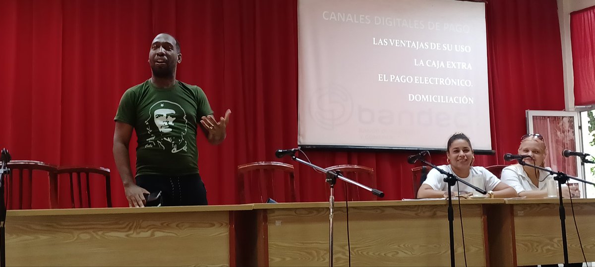 FeuUG2's tweet photo. Nuestro #campamentodeverano2023 acoge la conferencia: Bancarización de la sociedad, impartida por expecialistas del Banco Bandec de la provincia.
#FeuDeLaUg #SomosFEU
#CasaDeCienciaYProgreso https://t.co/8Zv1gmW3UD