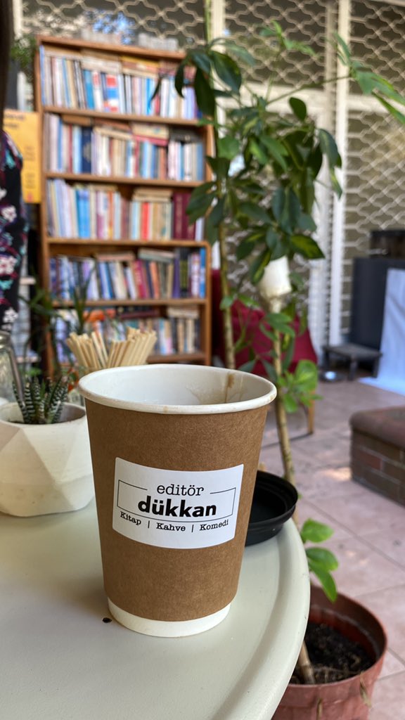 makedonyabebesi's tweet photo. @editordukkan Ankara’nın göbeğinde  müzikleri, kitapları ve  harikulade kahveleri olan o yer! 🫶🏻 https://t.co/oP0OrScMvZ