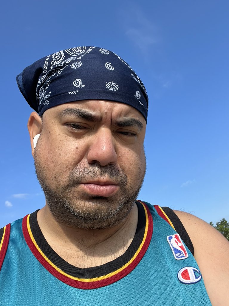 SportsAndChup's tweet photo. Apparently Sports Jim is having a good vision day because he forgot his glasses #GetThoseSteps https://t.co/Ghx5rYmzn9