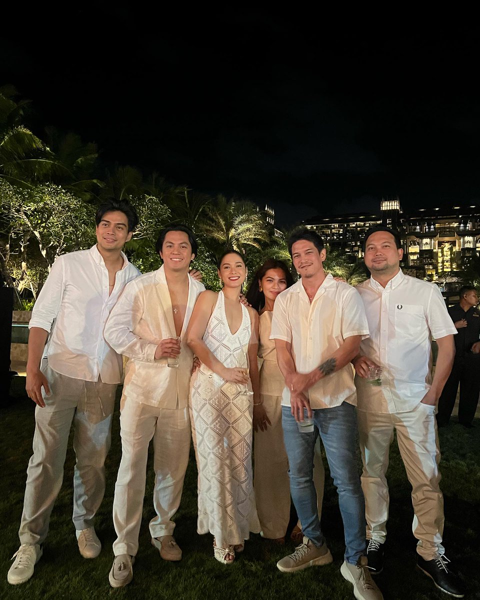daiIymaja's tweet photo. “The white dinner. 🇮🇩”

🖇️: https://t.co/bieC5xaO8M
🏷️: #MajaSalvador | #MamBo https://t.co/4zplY8IYPR