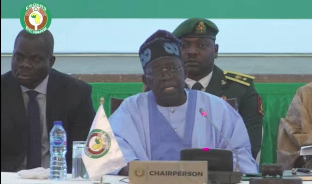 voiceofniger's tweet photo. BREAKING: ECOWAS imposes stiff restrictions, directs the following measures to take immediate effect on Niger Republic 👇

1. Closure of Land and air borders between ECOWAS and Niger 

2. Institution of ECOWAS no flight zone to all commercial flights to and fro Niger https://t.co/0OiLjQJTn1