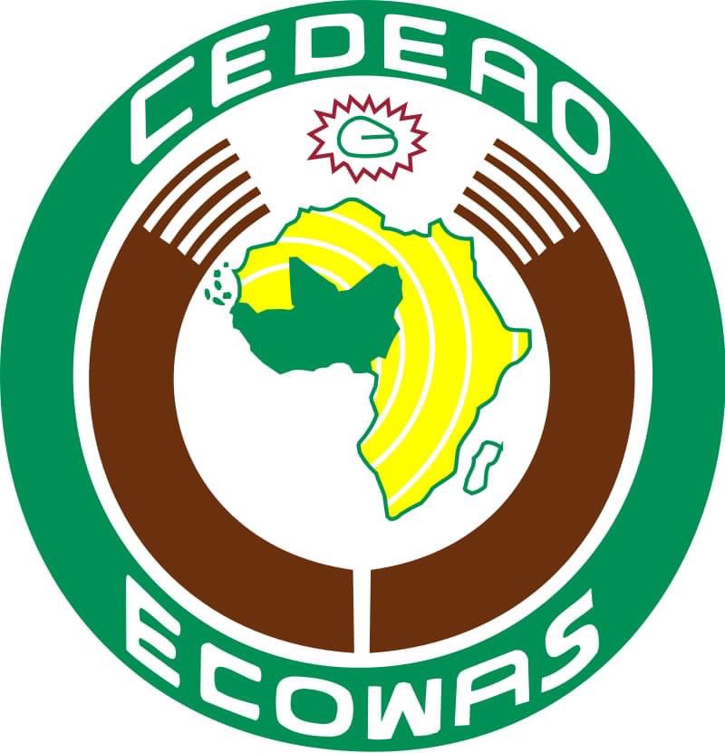 voiceofniger's tweet photo. BREAKING: ECOWAS imposes stiff restrictions, directs the following measures to take immediate effect on Niger Republic 👇

1. Closure of Land and air borders between ECOWAS and Niger 

2. Institution of ECOWAS no flight zone to all commercial flights to and fro Niger https://t.co/0OiLjQJTn1