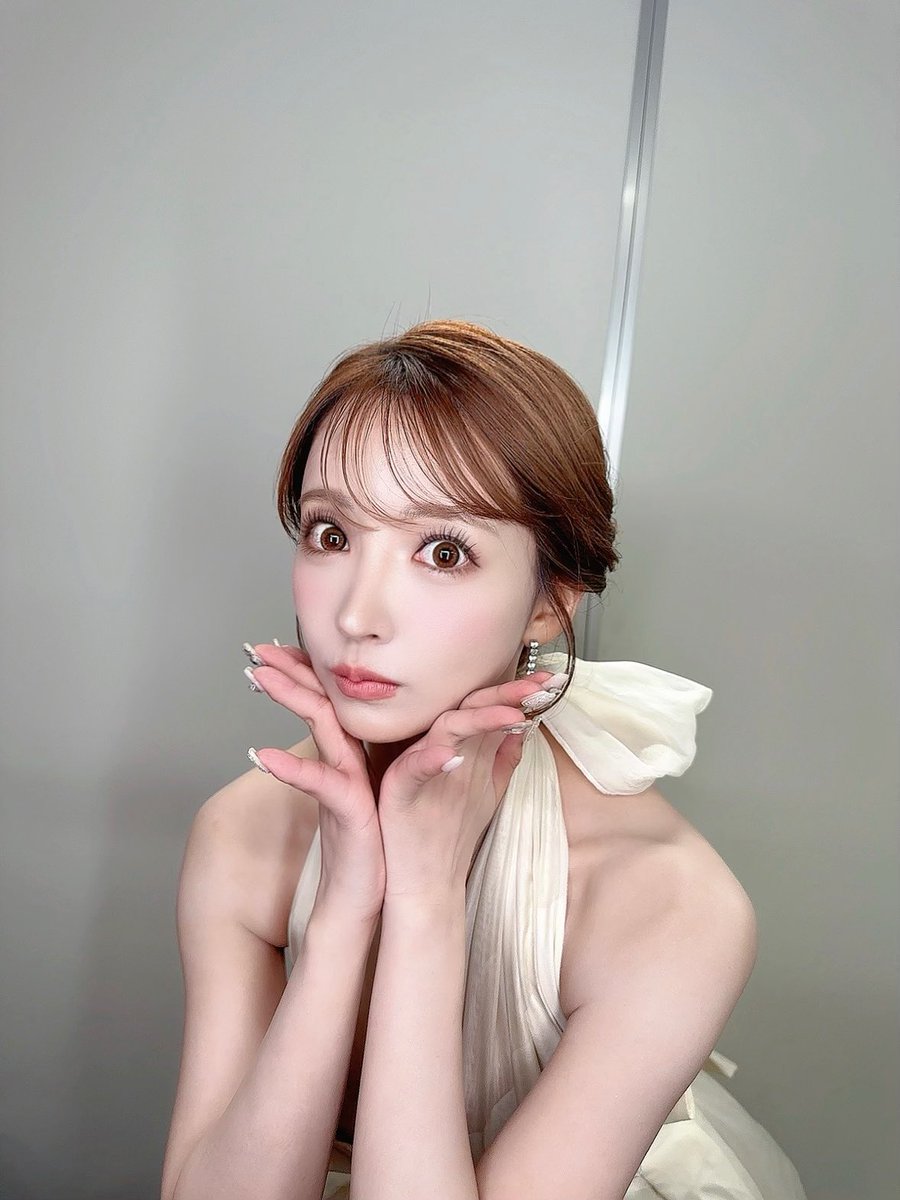 超RIZIN2ありがとうございました👏🤍

間近で素敵なものを見させて頂き
本当に感動しました！！

まだまだ受け入れていただけ
ないかもしれないけど、
私も言葉にせず行動で示せるよう
努力していきたいと思います🙇‍♂️💓

選手の皆様、皆様おつかれさまでした✨ https://t.co/khtknoMJiY