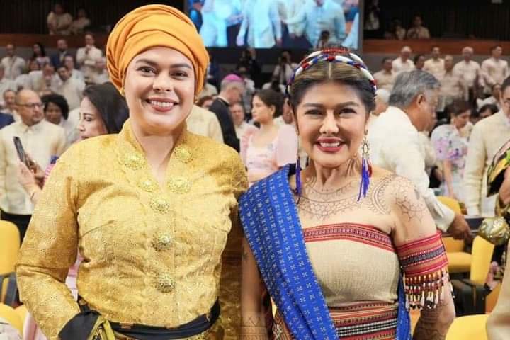 ruminarist's tweet photo. NO CONTEST! Sampung libong kilometro ang layo! https://t.co/dvc8Naf8XJ