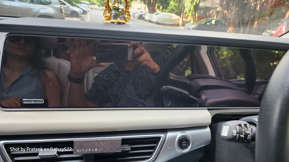 prateekdube's tweet photo. @18002096006 @anandmahindra @18002096006
@anandmahindra Dear Sirs,I
continue to struggle with the
Display of my XUV700 which
was purchased in Apr22. I have
already sent to workshop 5
times over period of 12 months
but they just cannot fix the
problem. they just update software https://t.co/qakPBlNPDq